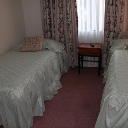 Asure Camelot Arms Motor Lodge Auckland Room photo