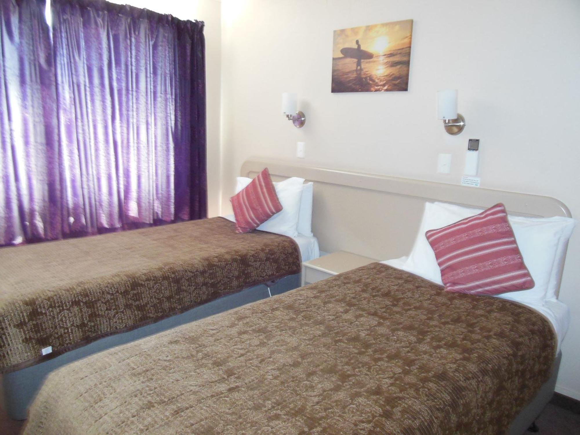 Asure Camelot Arms Motor Lodge Auckland Room photo