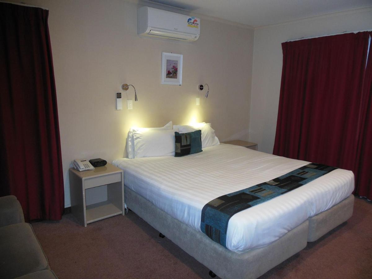 Asure Camelot Arms Motor Lodge Auckland Room photo
