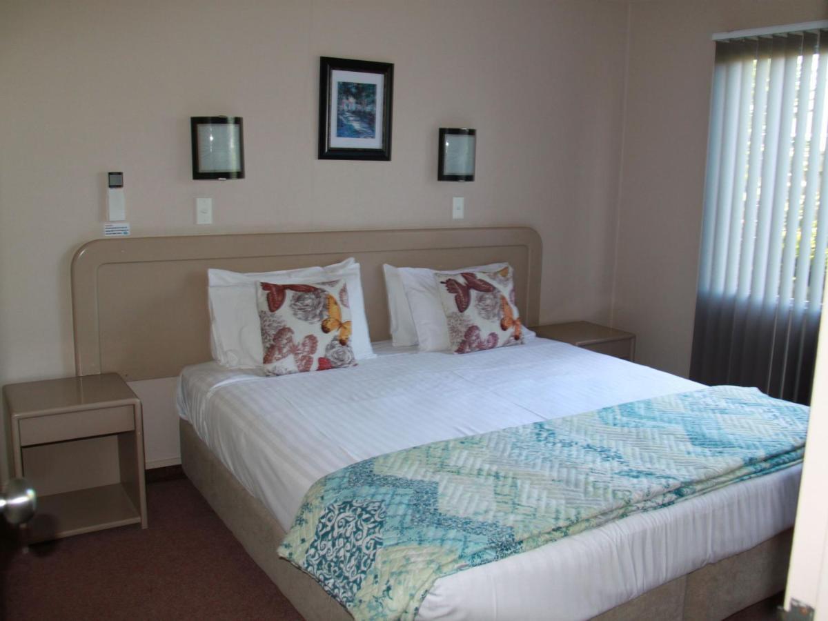 Asure Camelot Arms Motor Lodge Auckland Room photo
